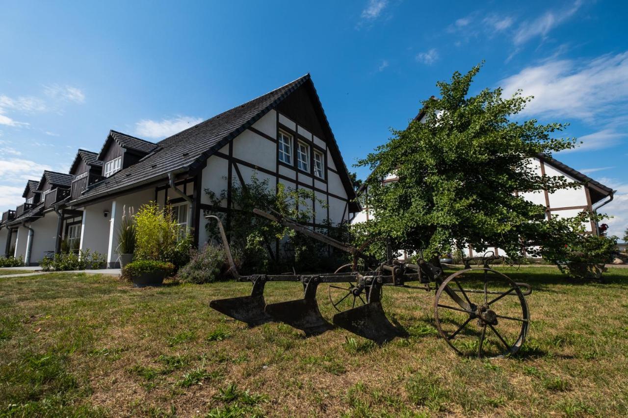 Landhotel Rosenhof Garni Am Plauer See Mit Ladesaeule Fuer E-Autos Quetzin Exterior foto